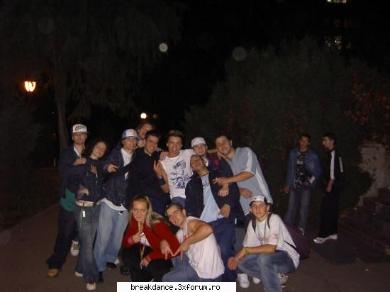 ---:::MoonWalkerz Crew | Timisoara | :::--- - MoonWalkerzCrew (feat. Remo and JohnJay99 ) dupa - Trupe