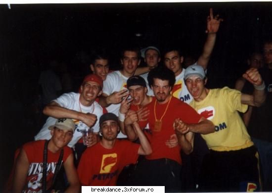 ---:::MoonWalkerz Crew | Timisoara | :::--- - poza pt cartile voastre de istorie! 2001 - Trupe