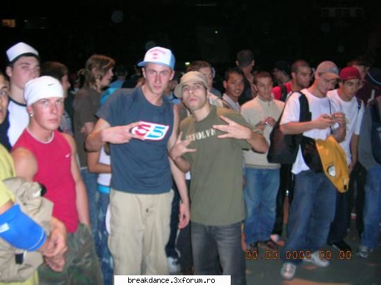---:::MoonWalkerz Crew | Timisoara | :::--- - iron-t & do knock warm up chypers boty'04 - Trupe
