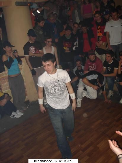 Urban Groove - dap asa e fsteps . aici ai dreptate cu toprock-u - Evenimente